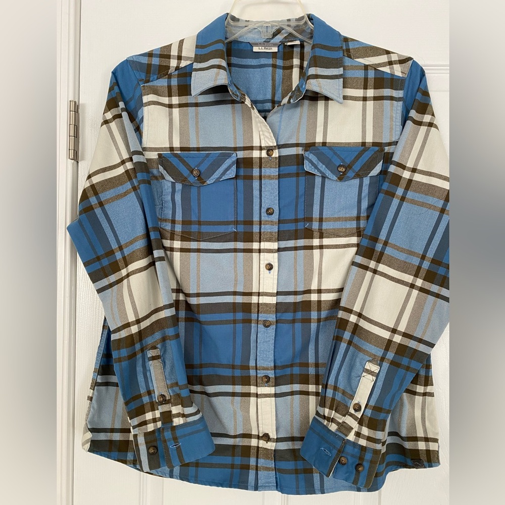 LL BEAN  woman's long sleeve flannel like new